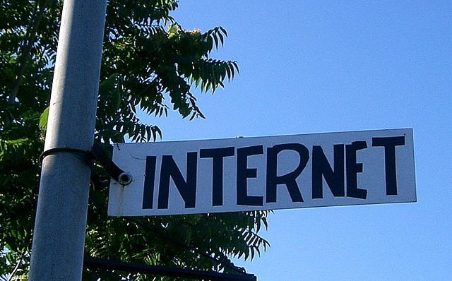 china expands internet connectivity
