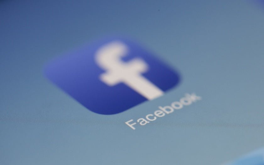 Facebook app undeletable