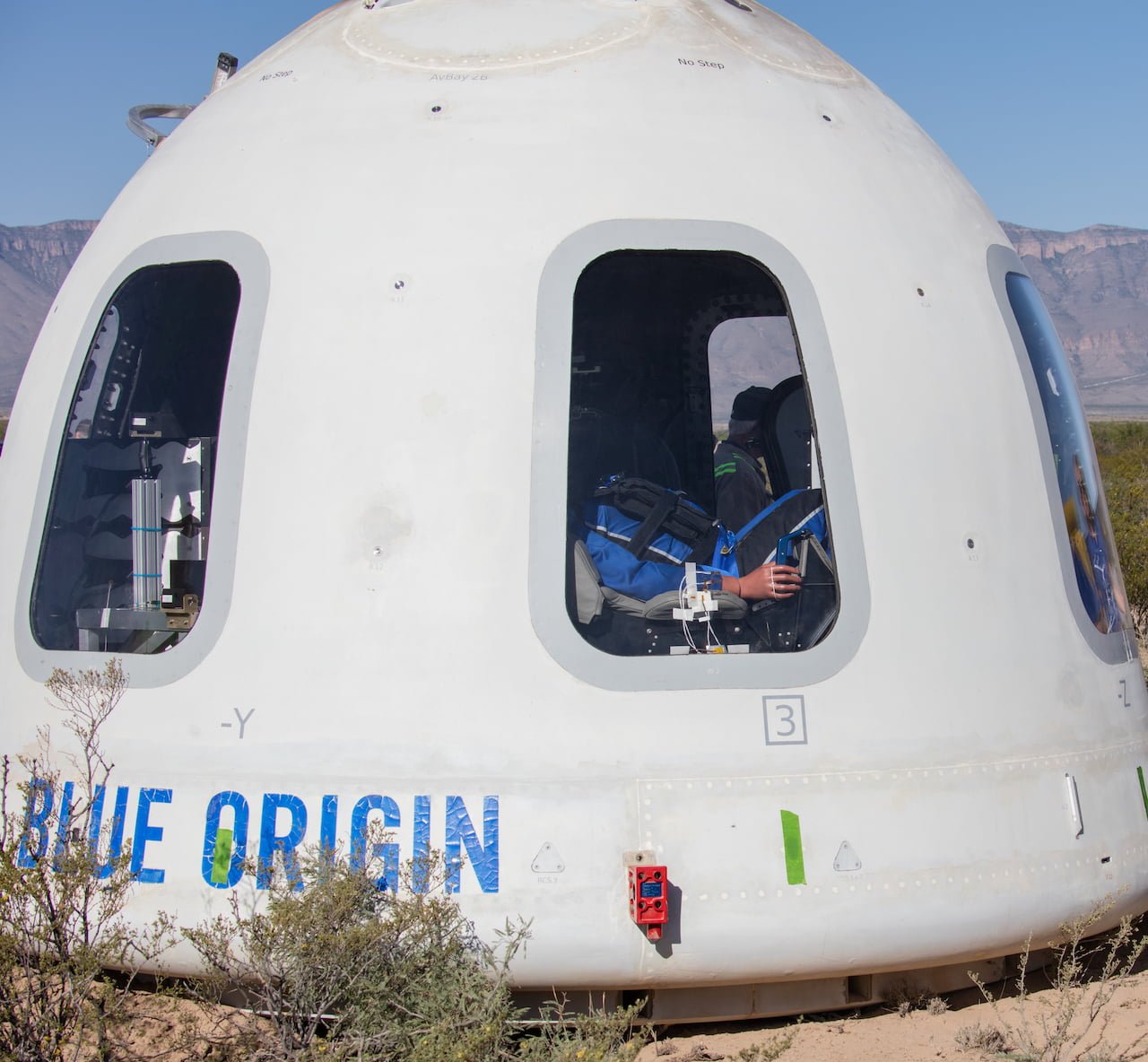 blueorigin_newshepard_ns11_crewcapsule_web