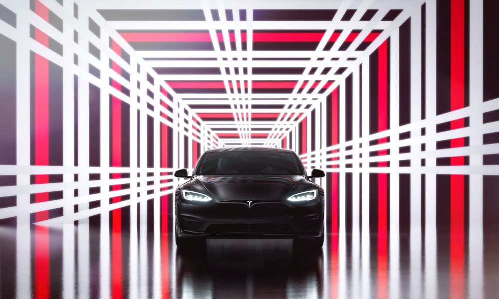 Tesla Owners Seen Using Apple Virtual Reality Headsets While Driving (2)