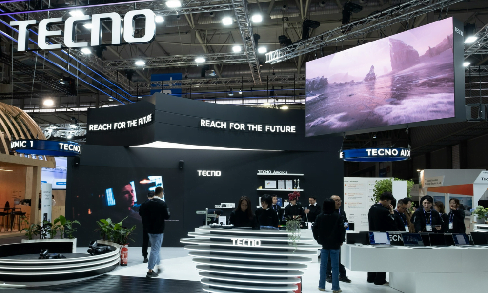 The TECNO Robotic Dog Invites You To “Walk With the Future” (1)
