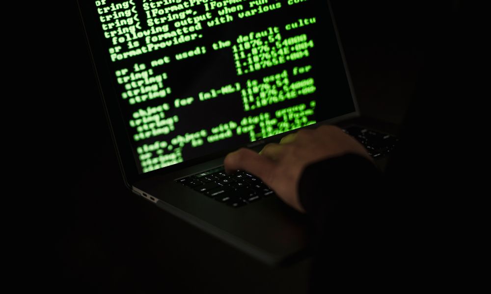 Apple spyware alert